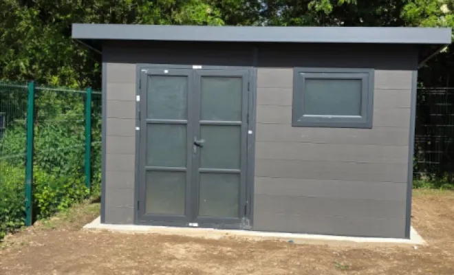 Construction et installation d'un abri de jardin moderne, Les Abrets, Electron TP